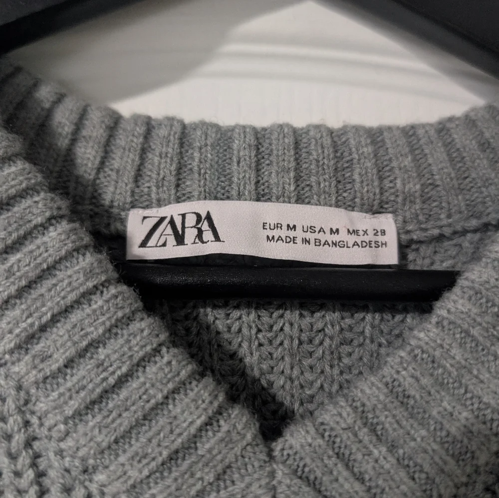 NEW Zara | Heavy Knit V Neck Sweater - Picture 7 of 10